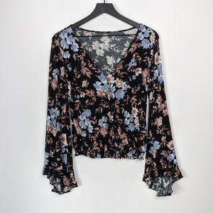 AEO Soft & Sexy Crepe Floral Bell Sleeve Top Small
